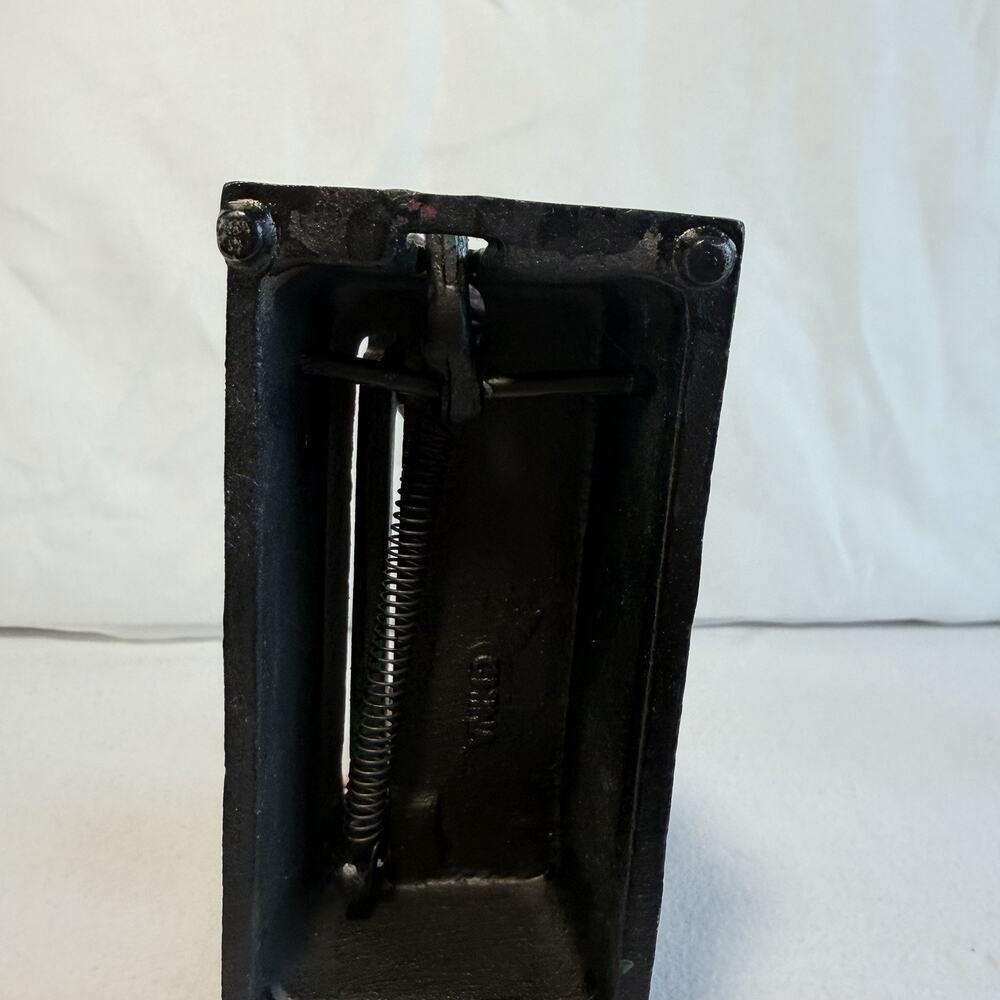 VTG Mechanical Cast Iron Jumping Monkey Coin Bank Works and in Good Condition!! - Picture 7 of 9